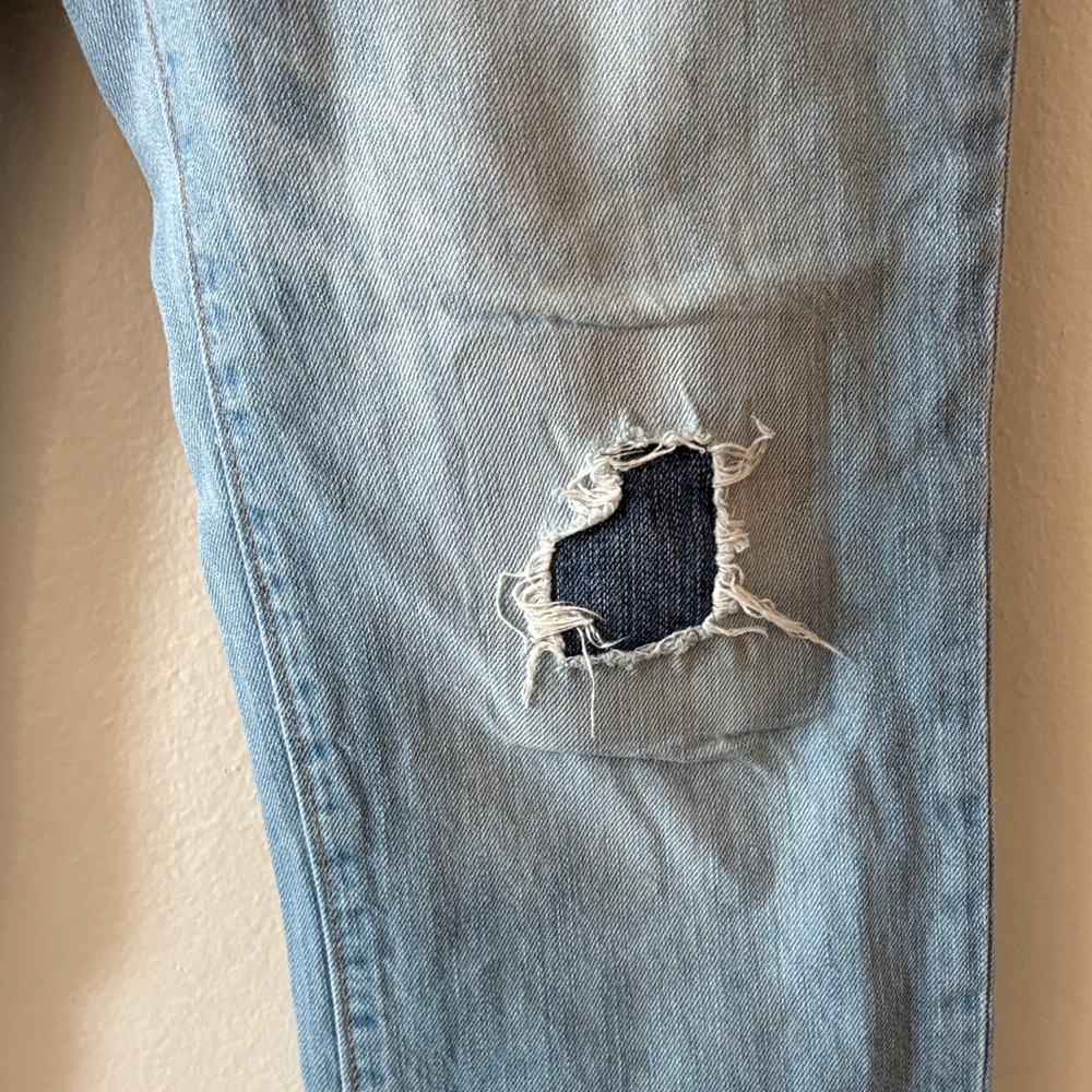Old Navy Light Blue Denim Jeans - Picture 5 of 5
